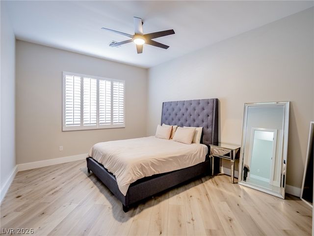 1740 Oval Circle, Las Vegas, NV 89117