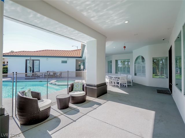 1740 Oval Circle, Las Vegas, NV 89117