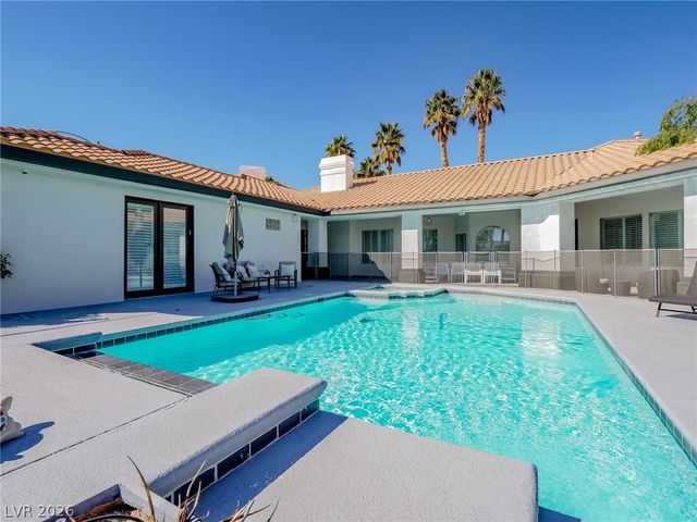 1740 Oval Circle, Las Vegas, NV 89117