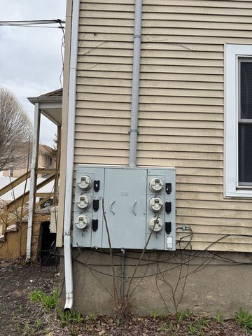 706 Locust Street, Sterling, IL 61081