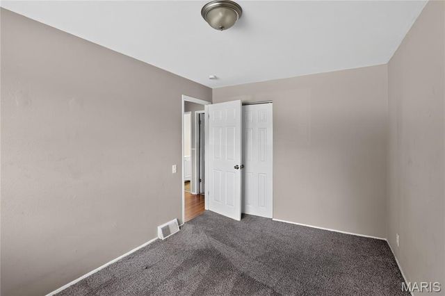 10320 Varnum Drive, St Louis, MO 63136