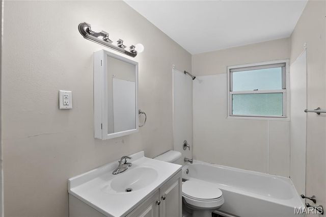 10320 Varnum Drive, St Louis, MO 63136