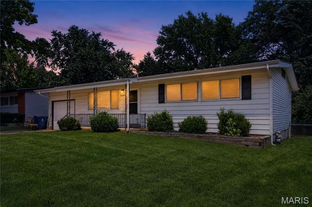10320 Varnum Drive, St Louis, MO 63136