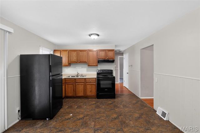 10320 Varnum Drive, St Louis, MO 63136
