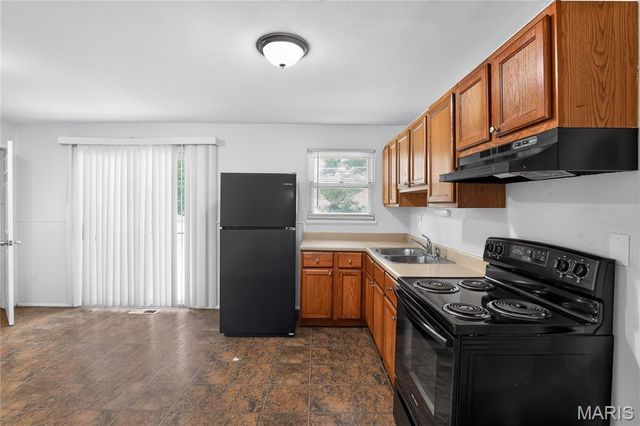 10320 Varnum Drive, St Louis, MO 63136