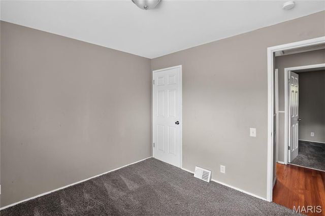 10320 Varnum Drive, St Louis, MO 63136