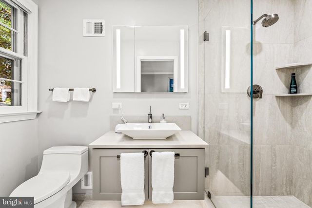 4225 50TH ST NW, Washington, DC 20016