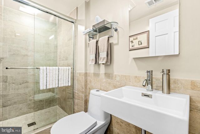 4225 50TH ST NW, Washington, DC 20016