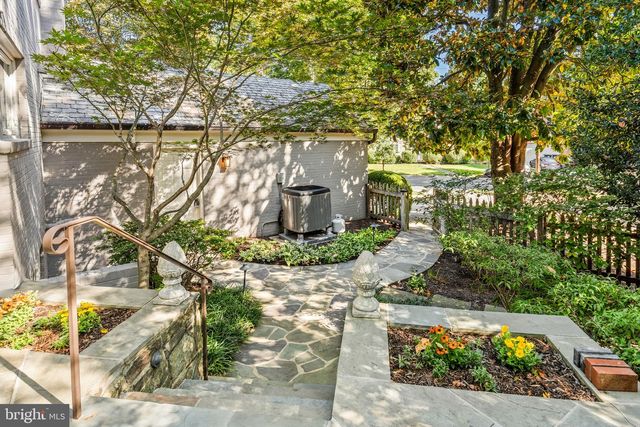 4225 50TH ST NW, Washington, DC 20016