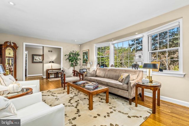 4225 50TH ST NW, Washington, DC 20016