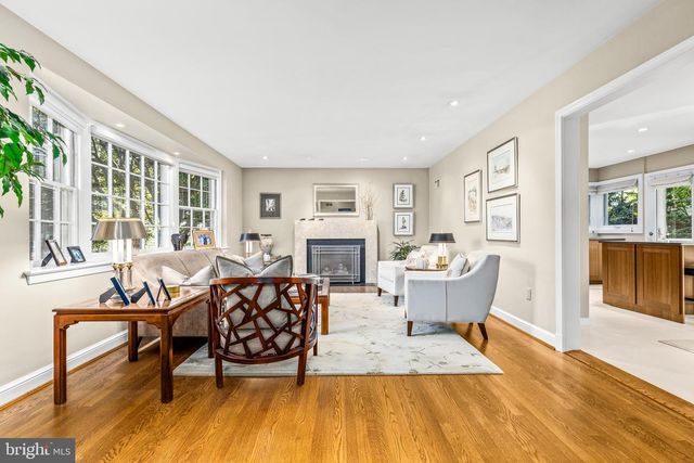 4225 50TH ST NW, Washington, DC 20016