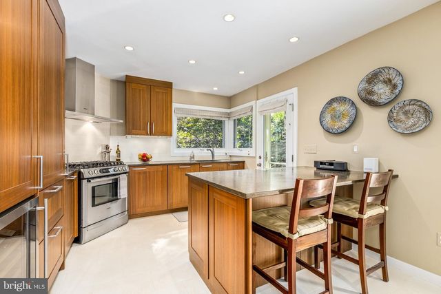 4225 50TH ST NW, Washington, DC 20016