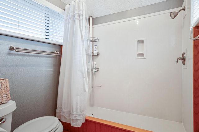 224 Clear Lake Road, Clear Lake Shores, TX 77565