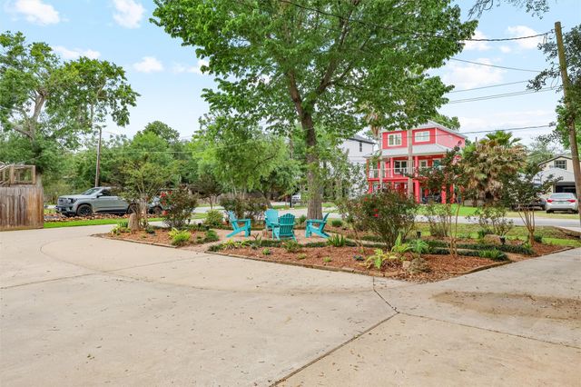 224 Clear Lake Road, Clear Lake Shores, TX 77565