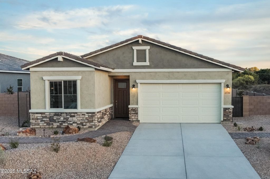 12798 E Tortoise Pointe Drive, Vail, AZ 85641