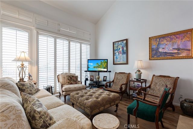 1942 Caminito De La Estrella, Glendale, CA 91208