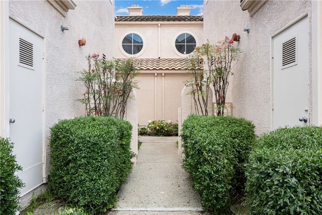 1942 Caminito De La Estrella, Glendale, CA 91208