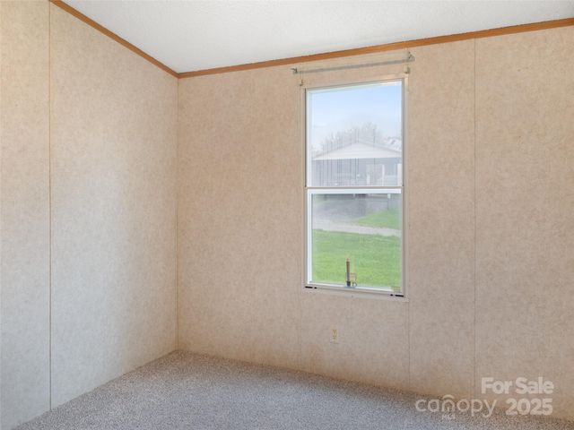 246 Lamonda Drive, Hendersonville, NC 28792
