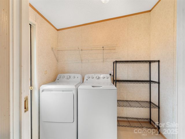 246 Lamonda Drive, Hendersonville, NC 28792