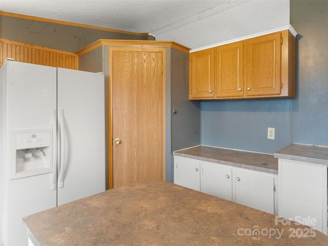 246 Lamonda Drive, Hendersonville, NC 28792