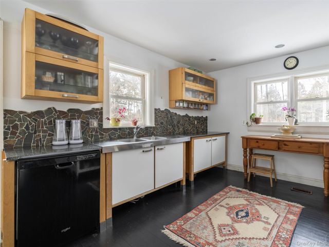 74 Lemon Lane, Rhinebeck, NY 12572