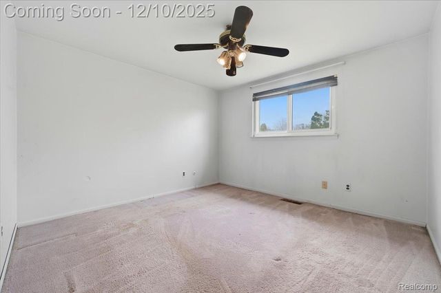 21231 Tiffany Drive, Woodhaven, MI 48183