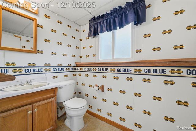 21231 Tiffany Drive, Woodhaven, MI 48183