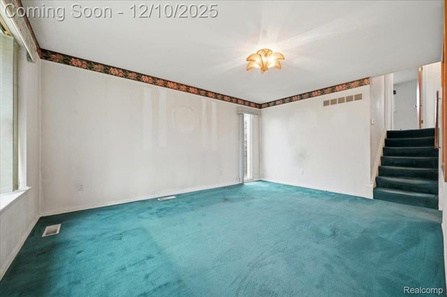 21231 Tiffany Drive, Woodhaven, MI 48183