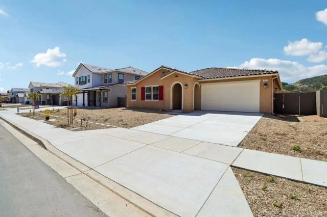 3521 Butler Place, Escondido, CA 92027