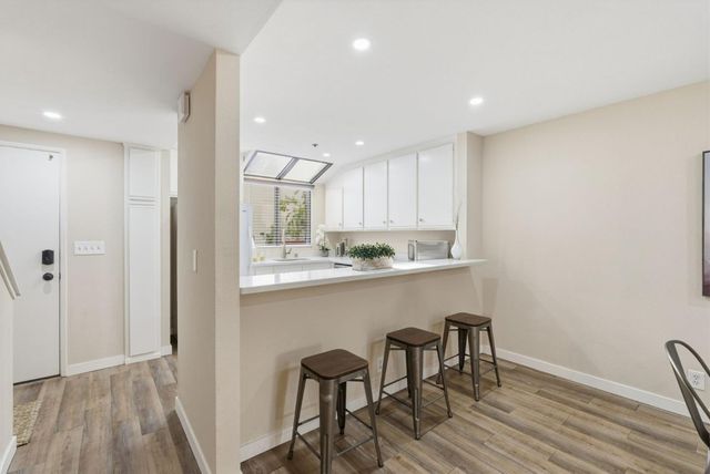 153 California Avenue F215, Palo Alto, CA 94306