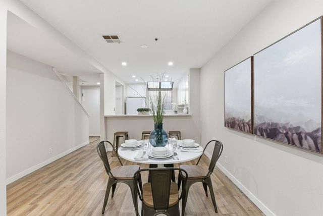 153 California Avenue F215, Palo Alto, CA 94306