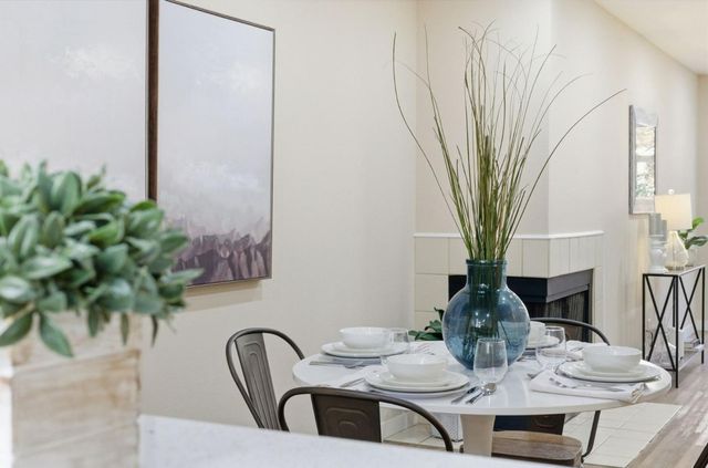 153 California Avenue F215, Palo Alto, CA 94306