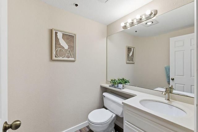 153 California Avenue F215, Palo Alto, CA 94306