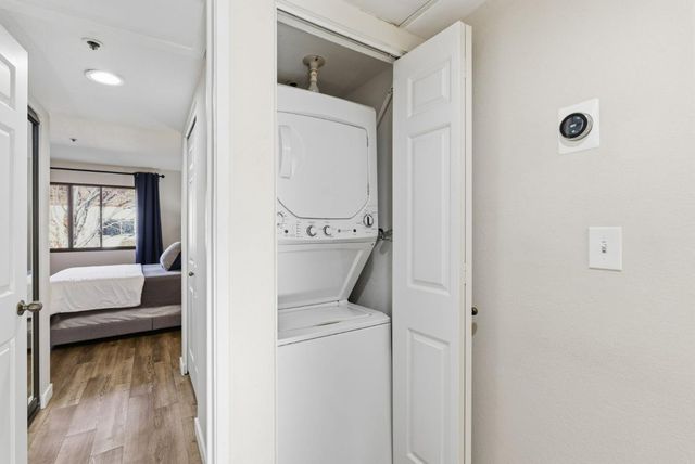 153 California Avenue F215, Palo Alto, CA 94306