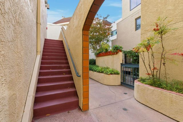 153 California Avenue F215, Palo Alto, CA 94306