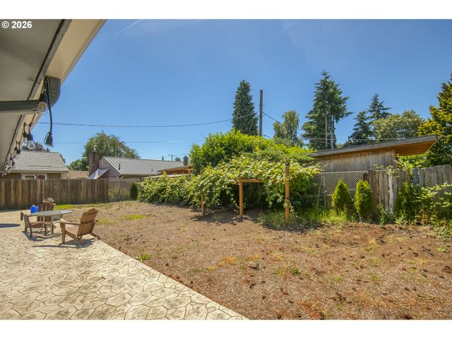 2523 Ne 111TH Ave, Portland, OR 97220