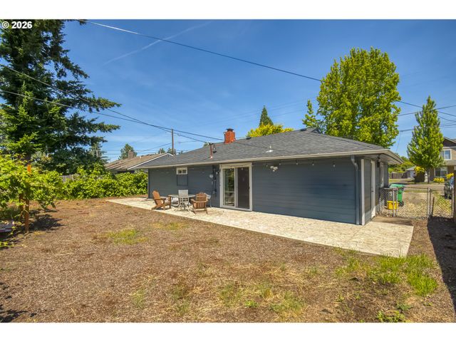 2523 Ne 111TH Ave, Portland, OR 97220