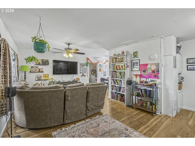 2523 Ne 111TH Ave, Portland, OR 97220