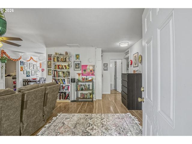 2523 Ne 111TH Ave, Portland, OR 97220