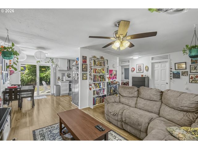 2523 Ne 111TH Ave, Portland, OR 97220