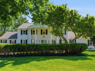 5409 Stony Hill Court, Grand Blanc Charter Township, MI 48439