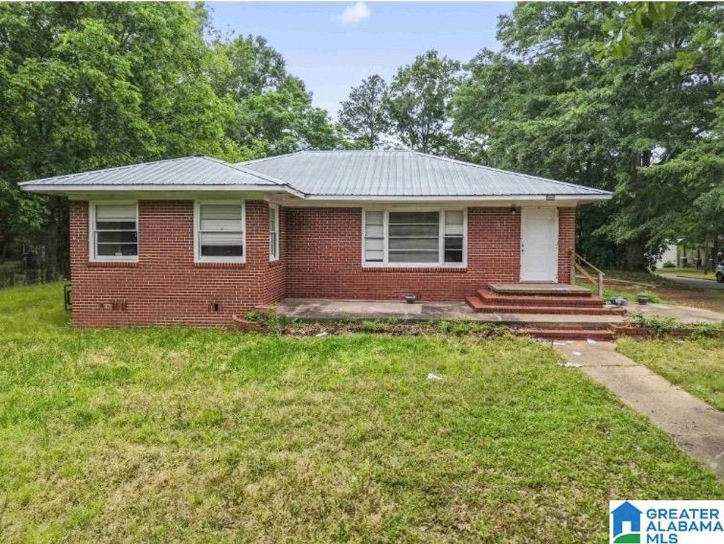 301 E 4TH STREET, Sylacauga, AL 35150