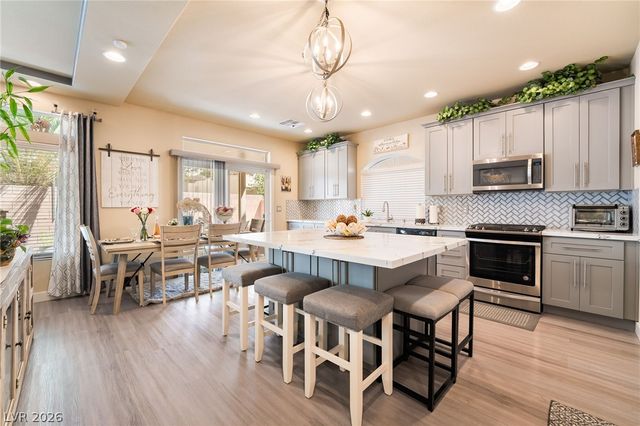 6028 Thistle Meadow Avenue, Las Vegas, NV 89139