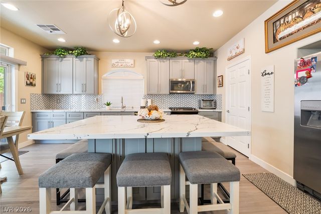 6028 Thistle Meadow Avenue, Las Vegas, NV 89139