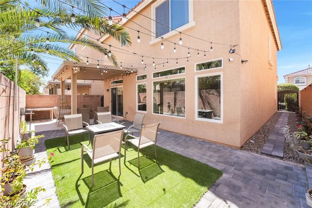 6028 Thistle Meadow Avenue, Las Vegas, NV 89139