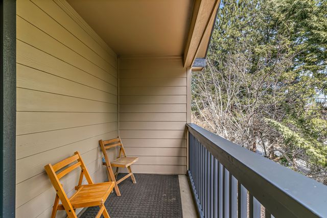 110 McCully Lane, Jacksonville, OR 97530