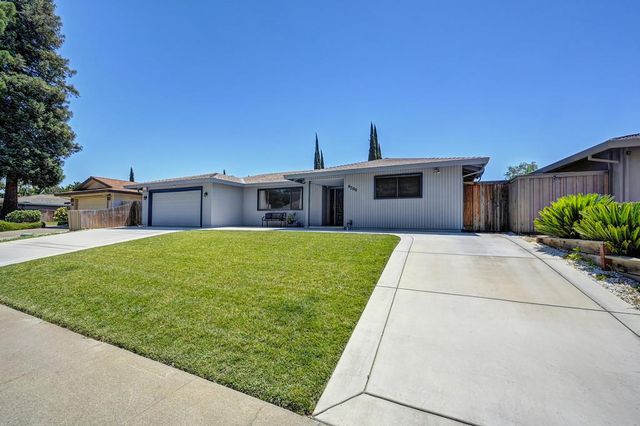 9700 Mira Del Rio Dr, Sacramento, CA 95827
