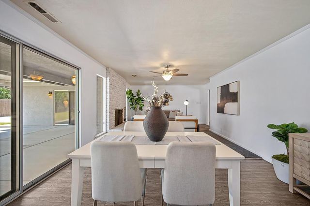 9700 Mira Del Rio Dr, Sacramento, CA 95827