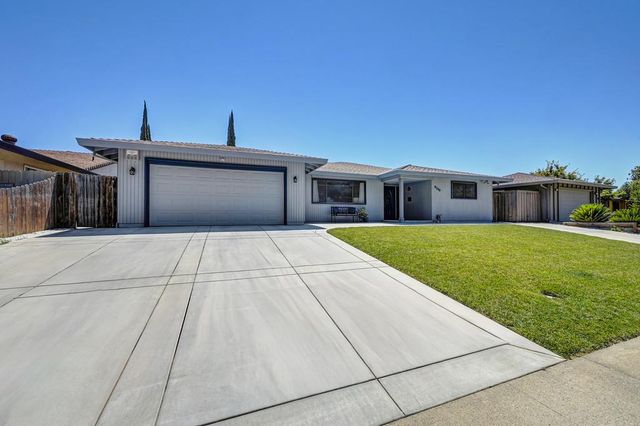 9700 Mira Del Rio Dr, Sacramento, CA 95827