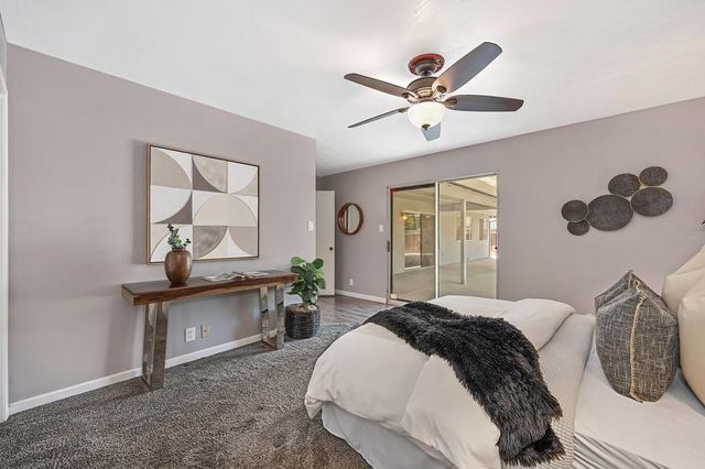 9700 Mira Del Rio Dr, Sacramento, CA 95827